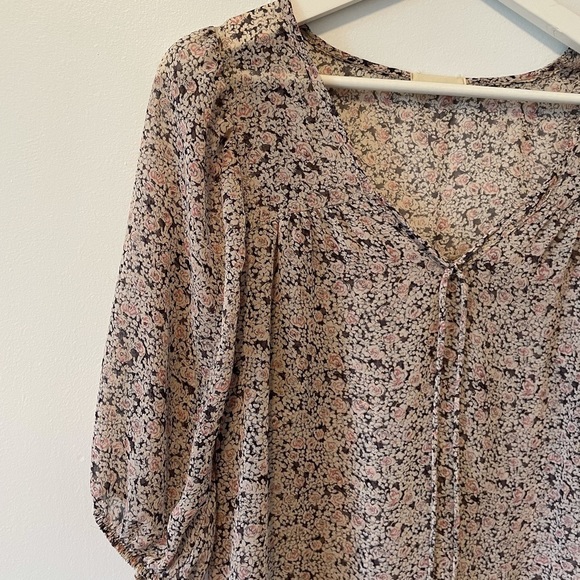 Everly Floral Tunic - Picture 2 of 12